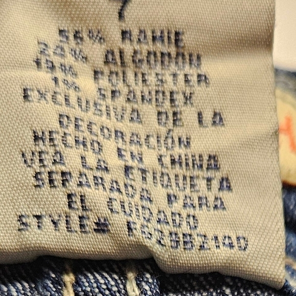 Faded Glory Girls Blue Denim Bermuda Shorts With Heart Design on Back Size 7 - Picture 8 of 13